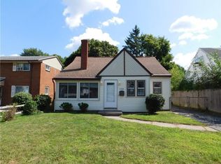 1068 Bennington Dr, Rochester, NY 14616