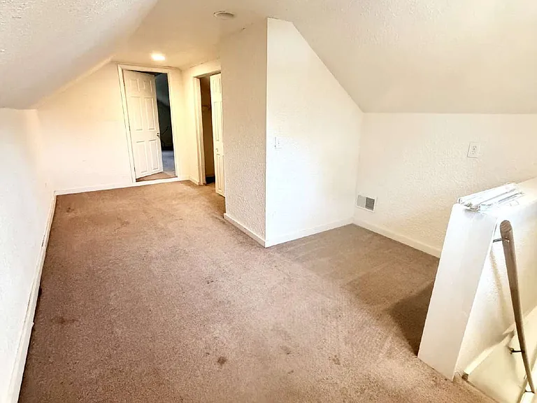 2605 Woodrow Ave — Photo 13