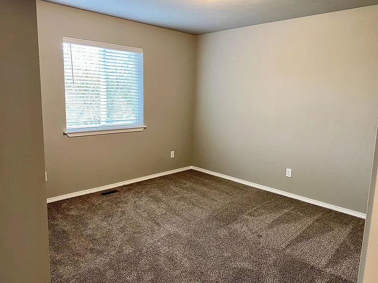 825 N Willow Ct — Photo 15