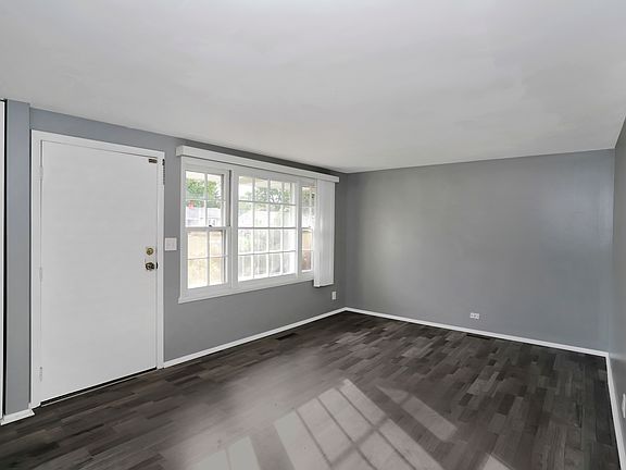 5th image of 118 Amarillo Dr