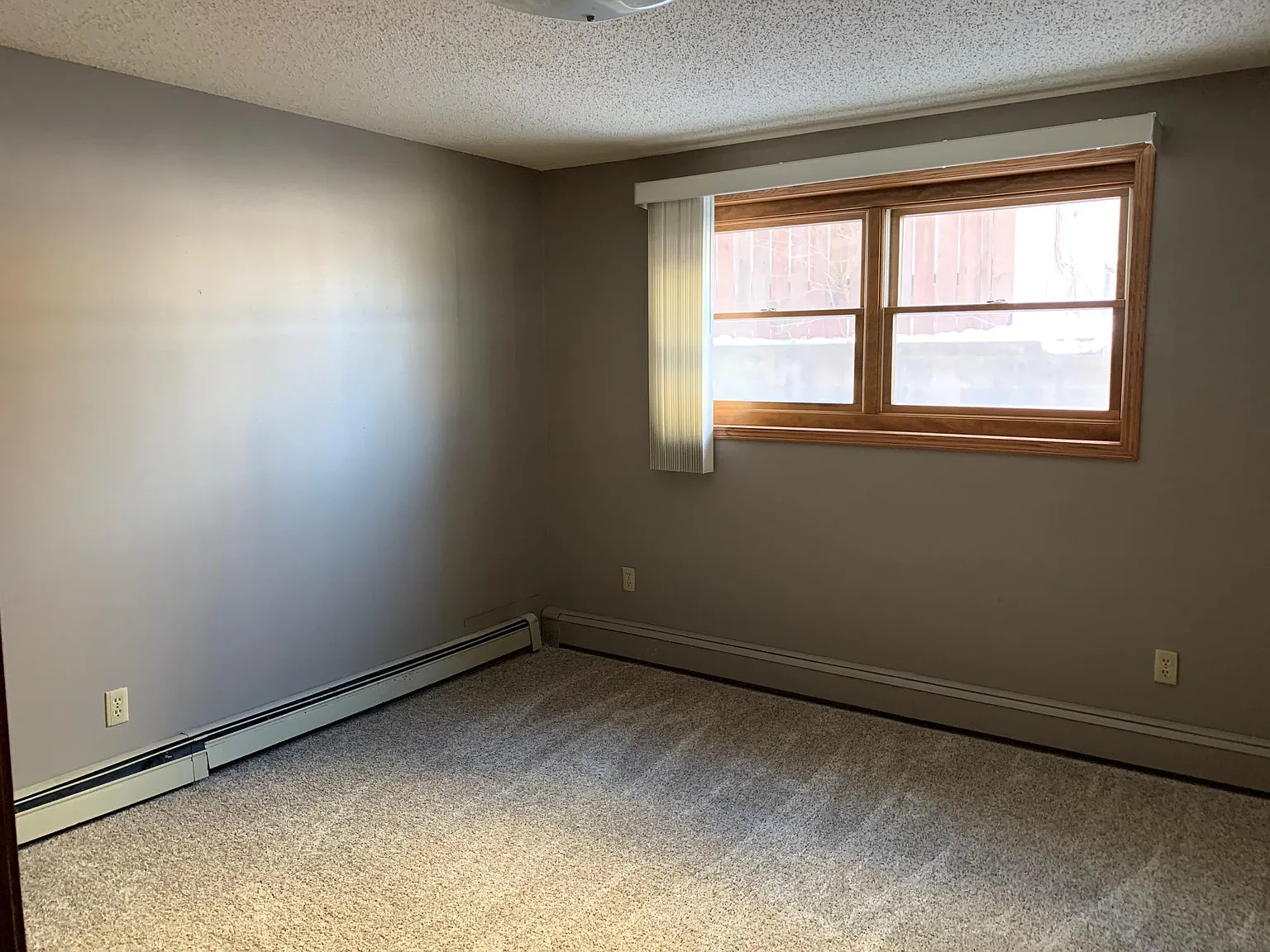 2 bed, 1000 sqft, $795 — Photo 2