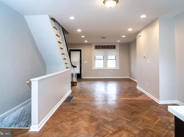 5729 Broomall St, Philadelphia, PA 19143