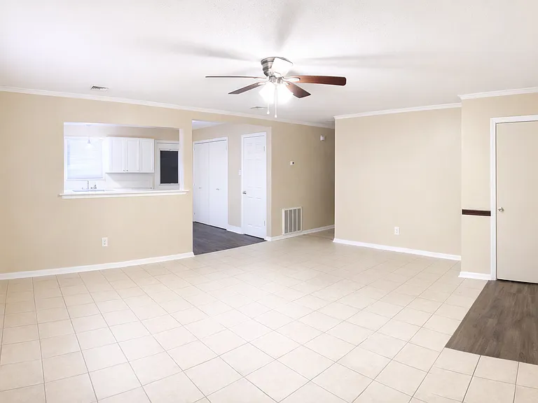 124 Pierce Dr — Photo 2