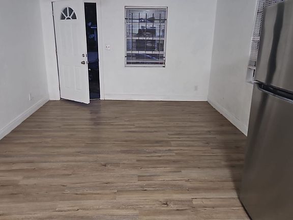 2nd image of 1152 W 22nd St #11330984