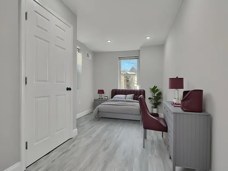 412 E Federal St — Photo 20