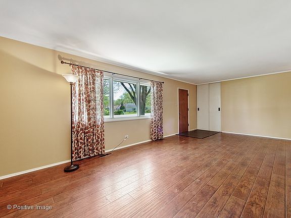 3rd image of 5802 Laurel Ave