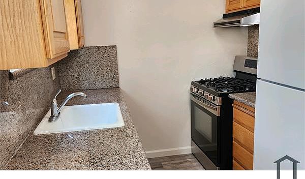 1st image of 577 Vista Ave #6