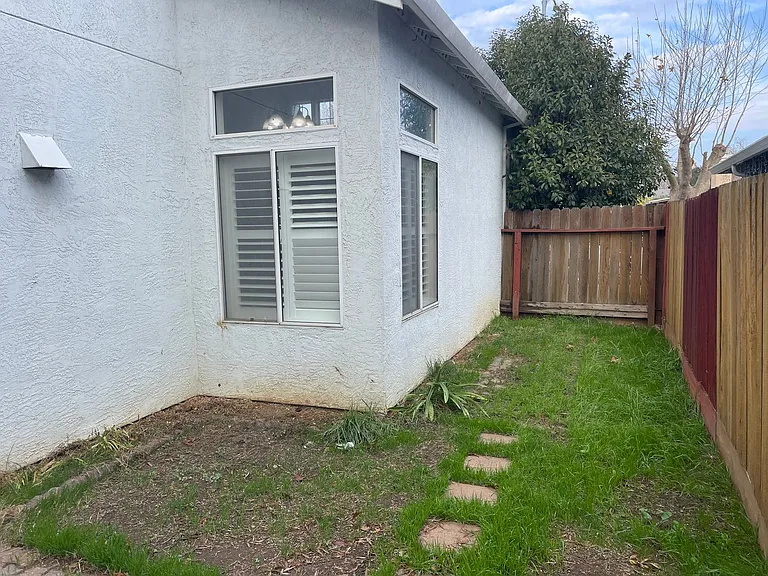 2234 Prestwick St — Photo 38