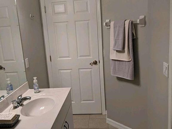 2nd bathroom