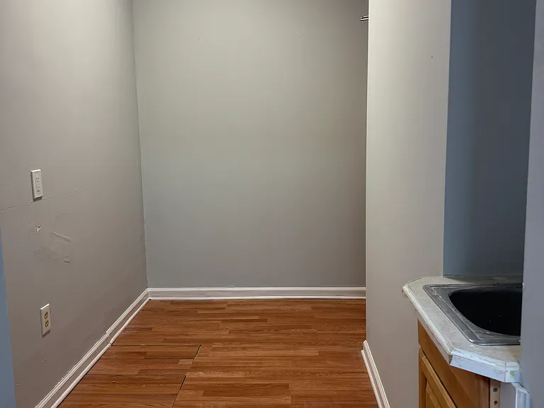 4410 74th Ave — Photo 10