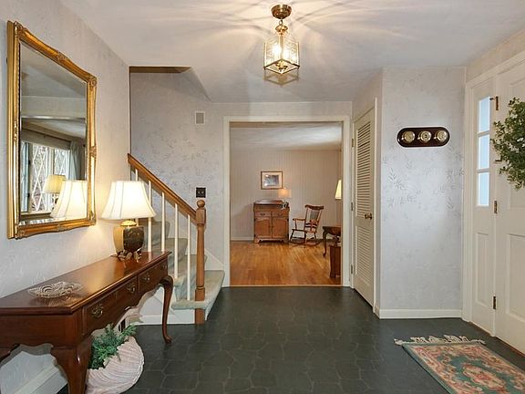 5th image of 6 Nauset St