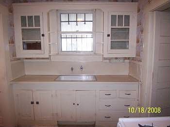 2nd image of 1102 Lee Hall