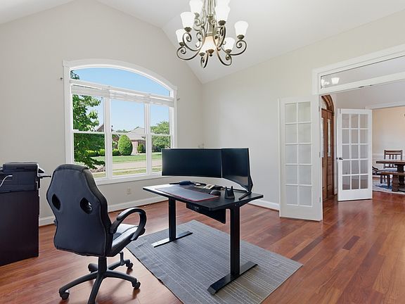 5th image of 606 Seawell Ct