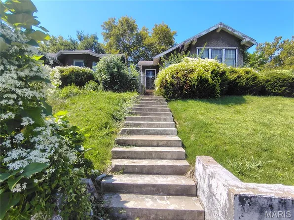5452 W Florissant Ave, Saint Louis, MO 63120