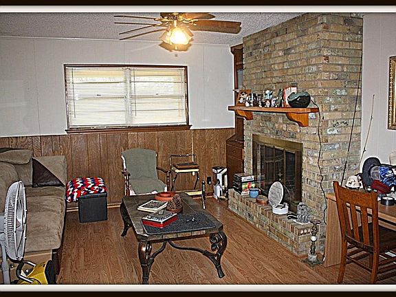5th image of 400 Lakecrest Dr