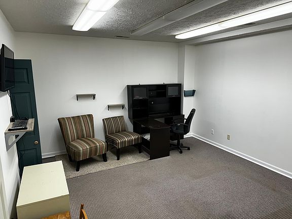 2nd image of 2333 S Fruitridge Ave #A