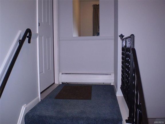 4th image of 10 Wayne Ter APT 6