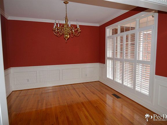 4th image of 1103 Pinehurst Dr