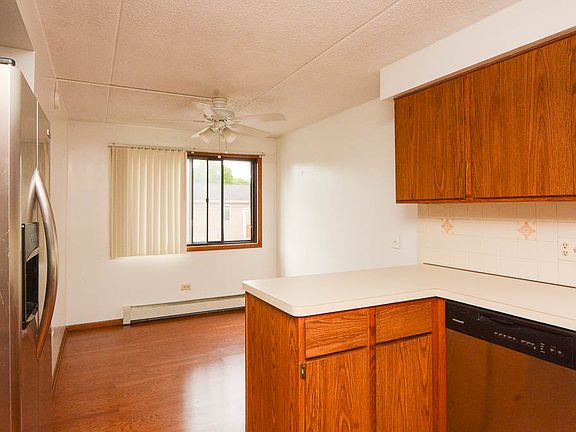 2nd image of 5447 W Lawrence Ave APT 304
