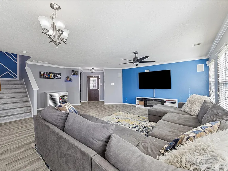 12223 Windsor Bay Ct — Photo 6