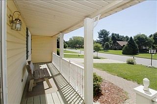 3rd image of 9332 Oakview Dr