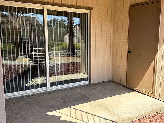 3rd image of 837 & 843 Lake Blvd #843-3