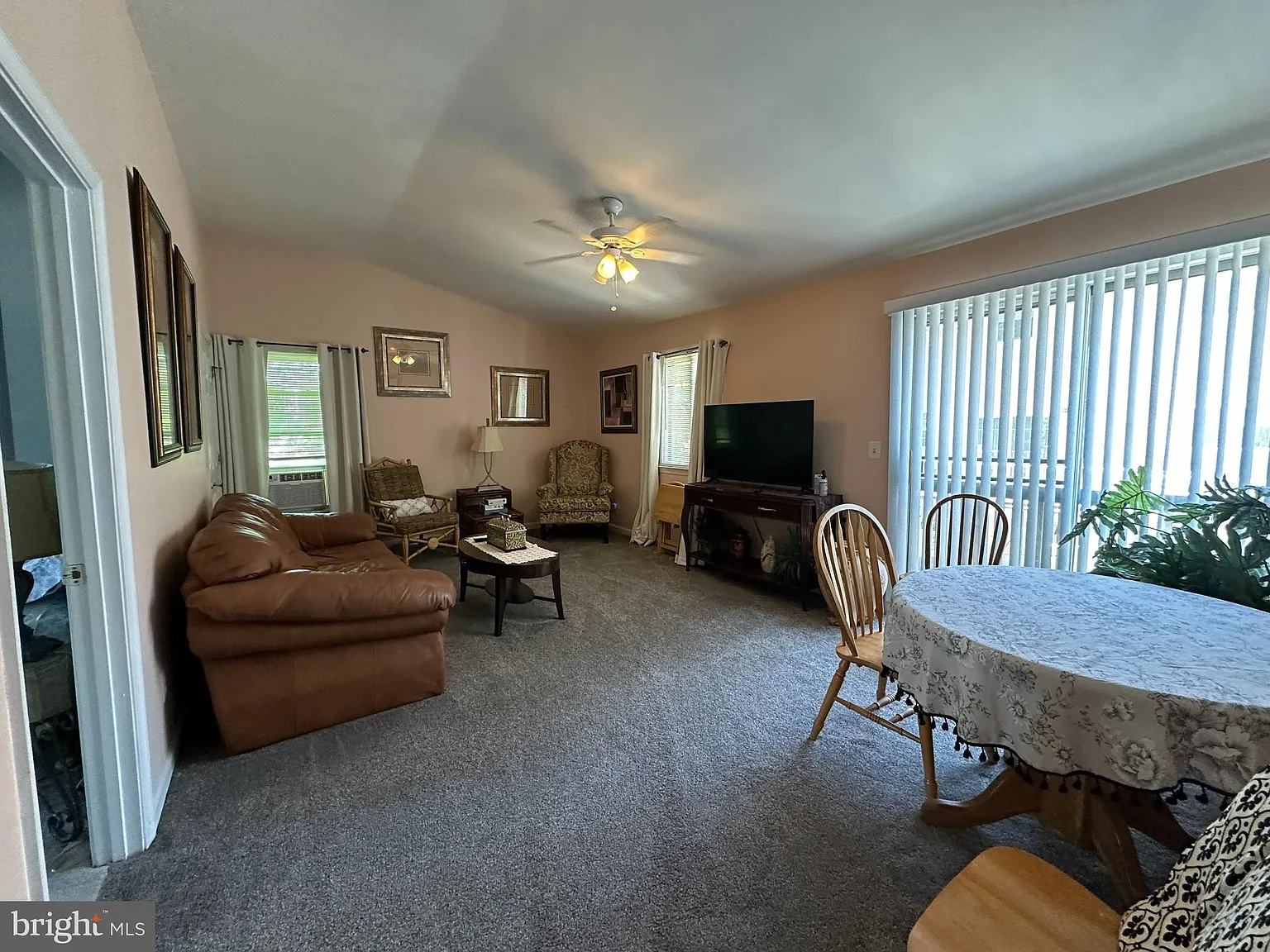 2 bed, 775 sqft, $2,500 — Photo 3