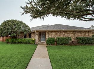 3909 Vista Woods Cir, Carrollton, TX 75007