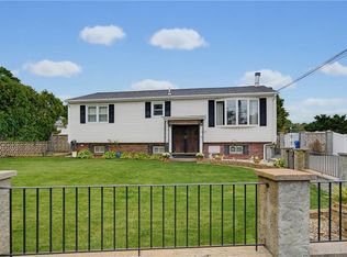 11 Old Barrington Rd, Riverside, RI 02915