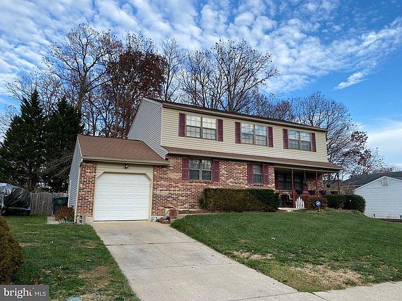 2nd image of 737 Fox Chase Cir