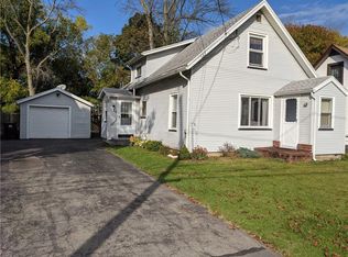 120 Downsview Dr, Rochester, NY 14606