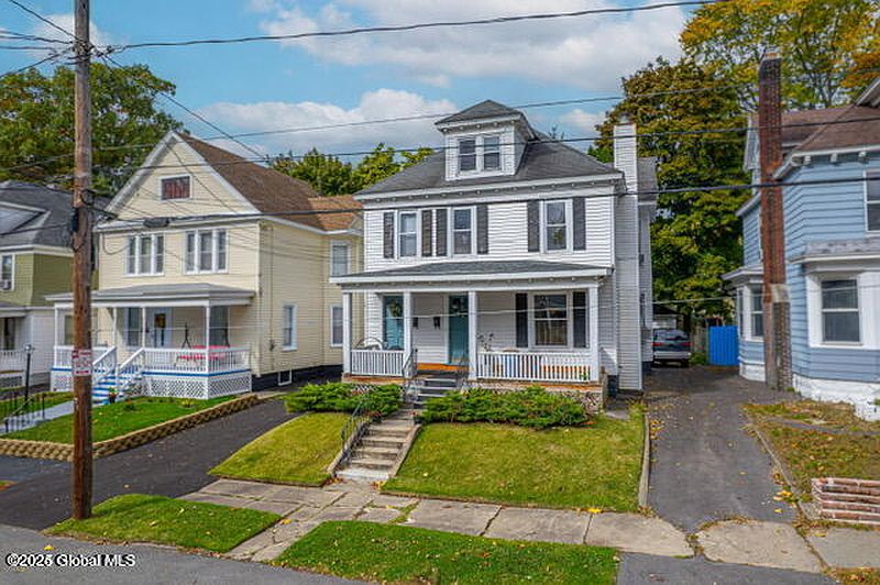 4th image of 136 Elmer Avenue
