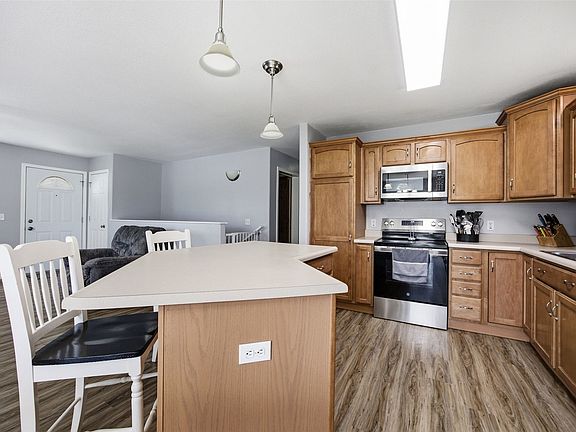 5th image of 2261 Tamerac Cir
