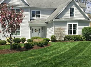 14 Azalea Ln, Old Lyme, CT 06371