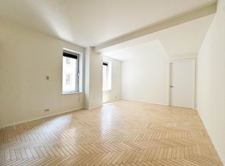 106 Central Park S APT 9L, New York, NY 10019