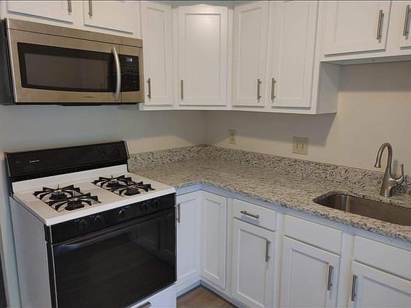 3rd image of 6270 Greenwood Pkwy APT 306