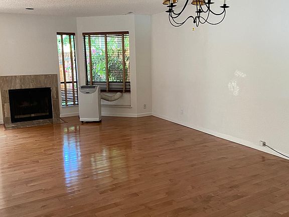 4th image of 2071 Plymouth St APT B
