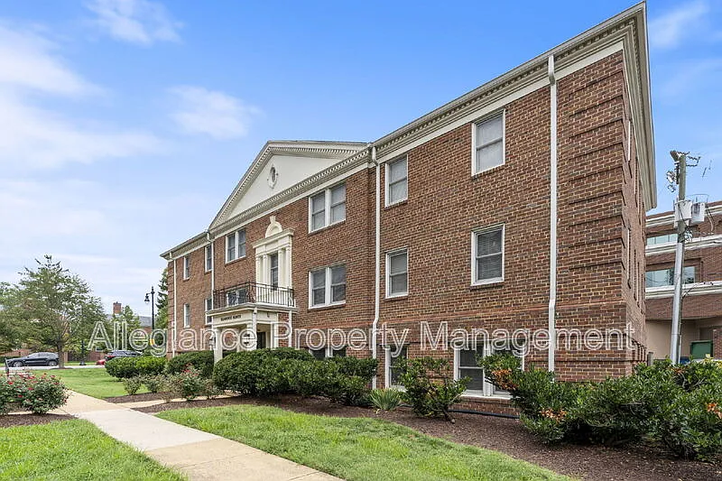 1 bed, 1.0 bath, 554 sqft, $1,995 — Photo 3
