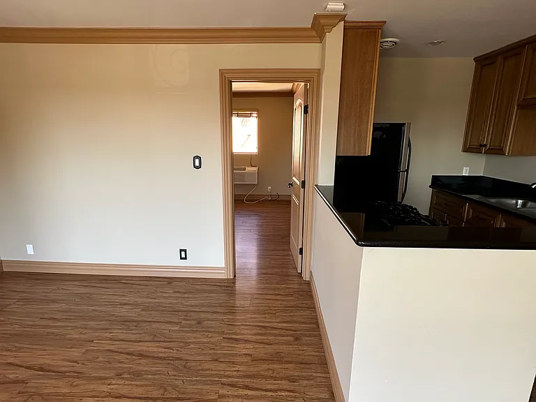 2499 E 19th St #5 — Photo 18