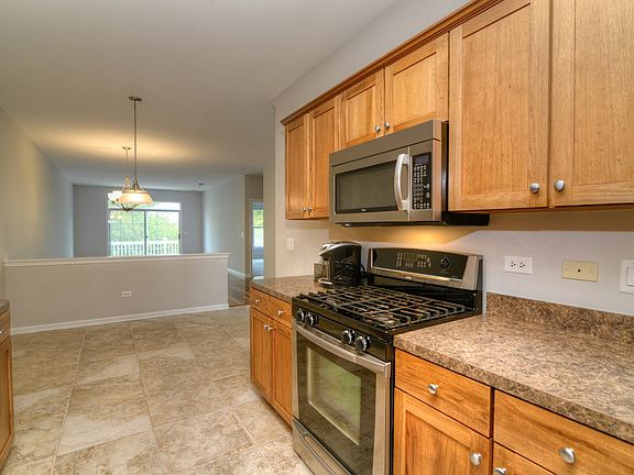 Kitchen viewing eat in area