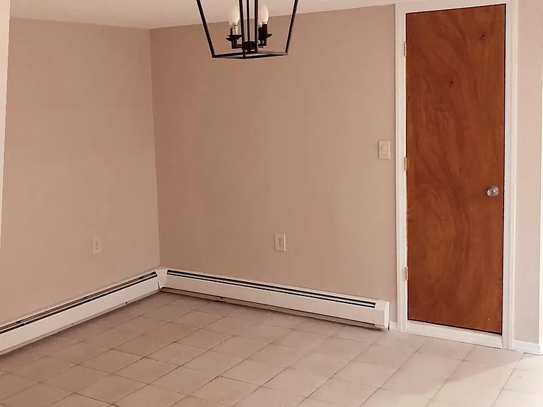 610 Grand St #GROUND LEVEL — Photo 7