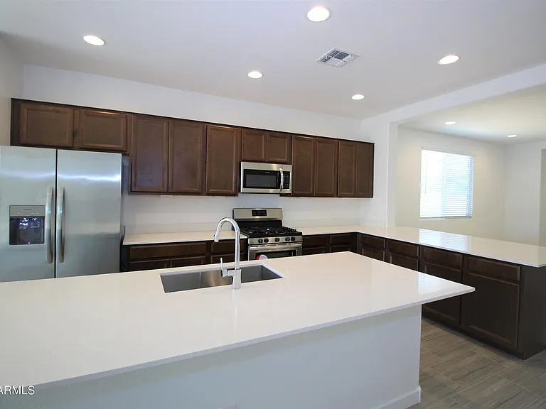 9241 W Roma Ave — Photo 11