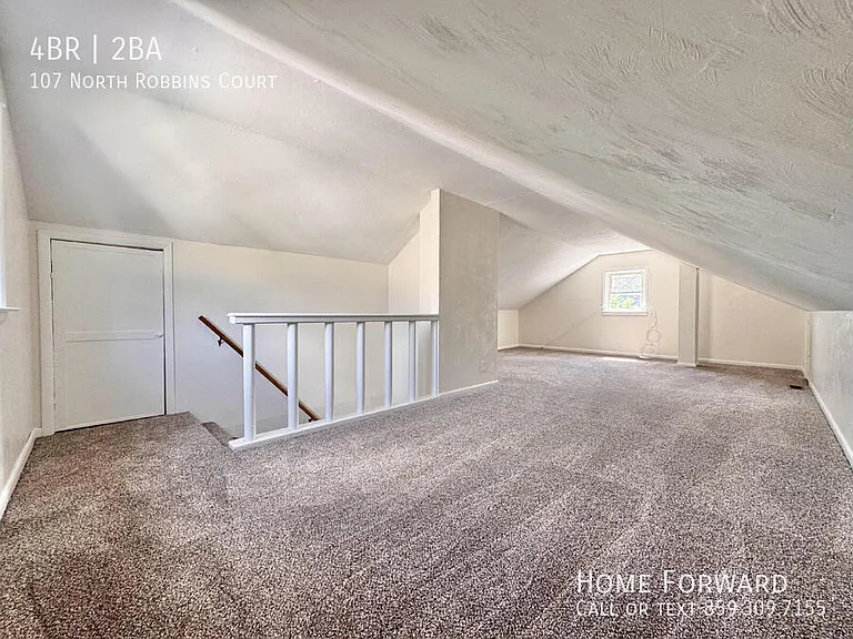 107 N Robbins Ct — Photo 15