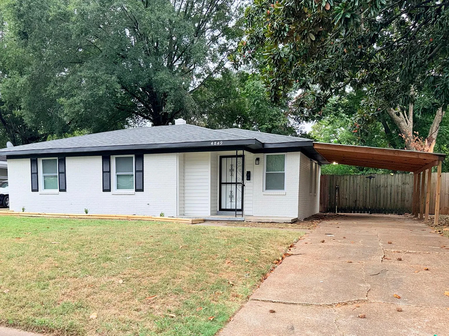 3 bed, 958 sqft, $1,400 — Photo 2