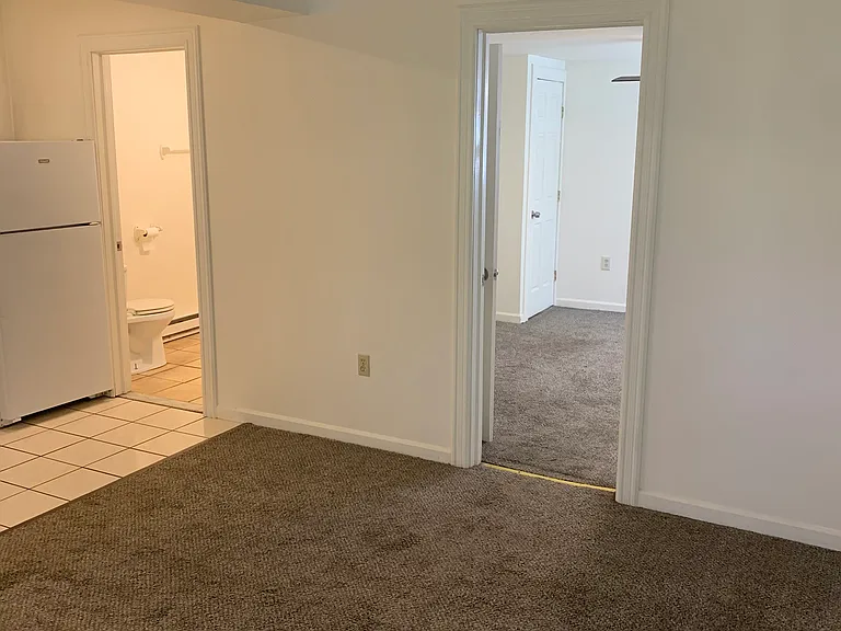 1145 Hillside Dr — Photo 7