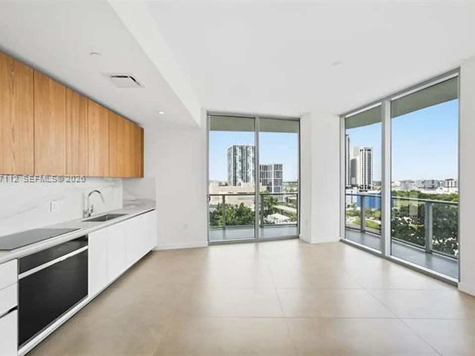 1400 Biscayne Boulevard Mall #1407