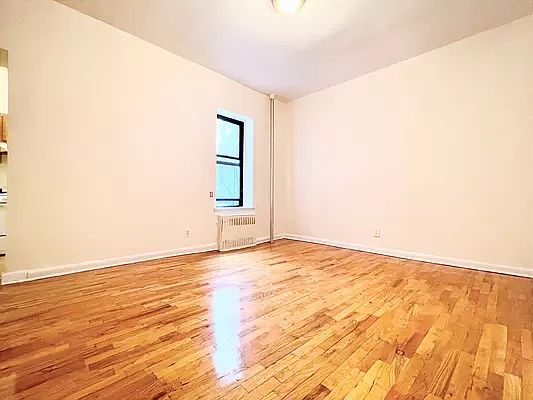 5th image of 612 W 137th St APT 4