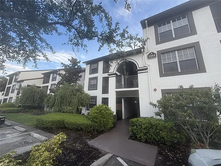 7945 Preserve Cir #523 — Photo 6