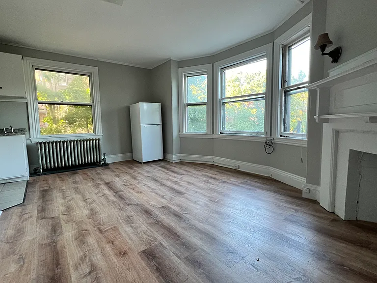 83 Englewood Ave #7 — Photo 8