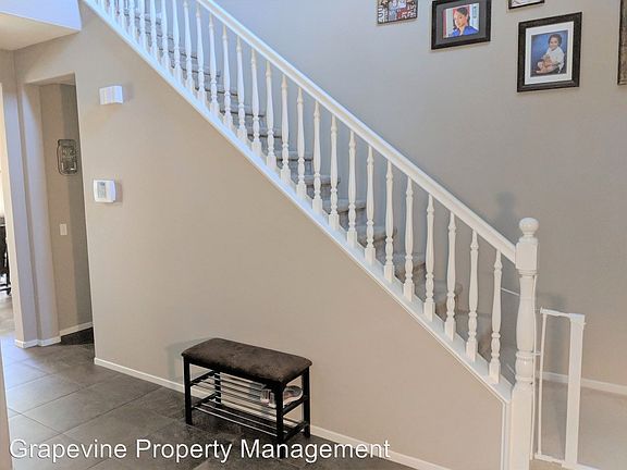 4th image of 40449 Amesbury Ln